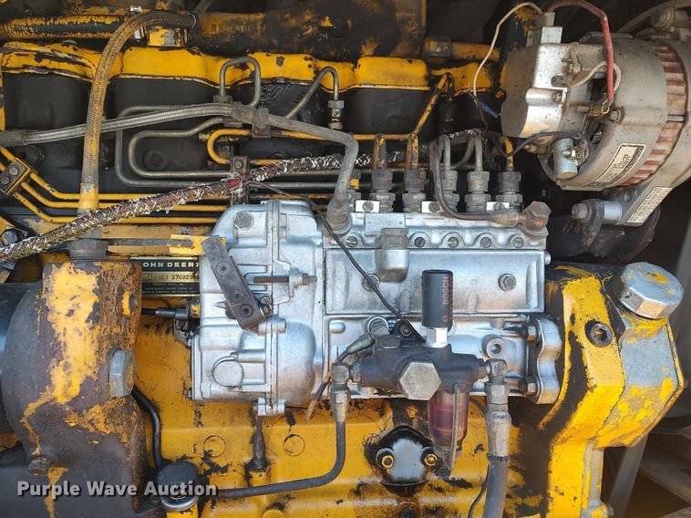 image for item KI9954 1979 John Deere 690B  excavator