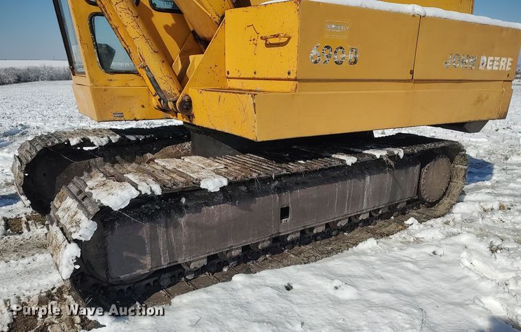 image for item KI9954 1979 John Deere 690B  excavator