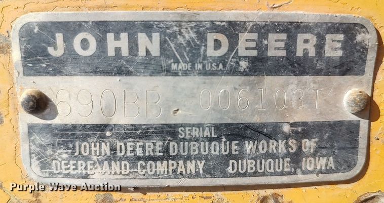 image for item KI9954 1979 John Deere 690B  excavator