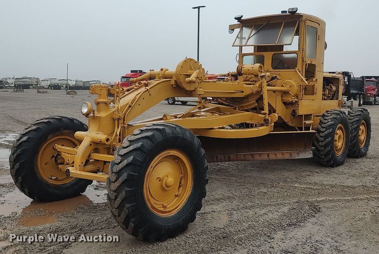 image for item KI9975 1963 Caterpillar 12  rigid frame motor grader