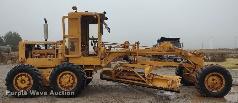 image for item KI9975 1963 Caterpillar 12  rigid frame motor grader