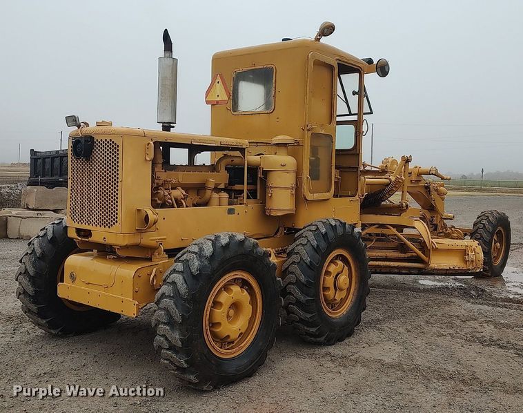 image for item KI9975 1963 Caterpillar 12  rigid frame motor grader