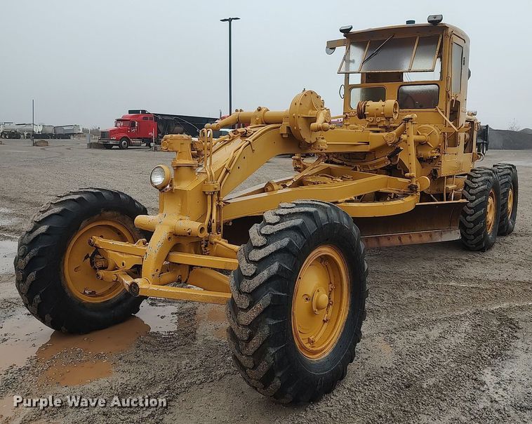 image for item KI9975 1963 Caterpillar 12  rigid frame motor grader