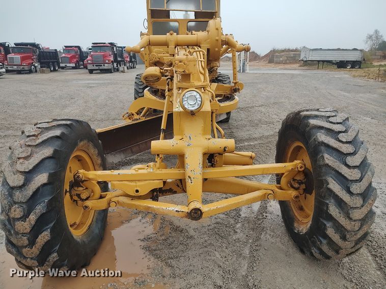 image for item KI9975 1963 Caterpillar 12  rigid frame motor grader