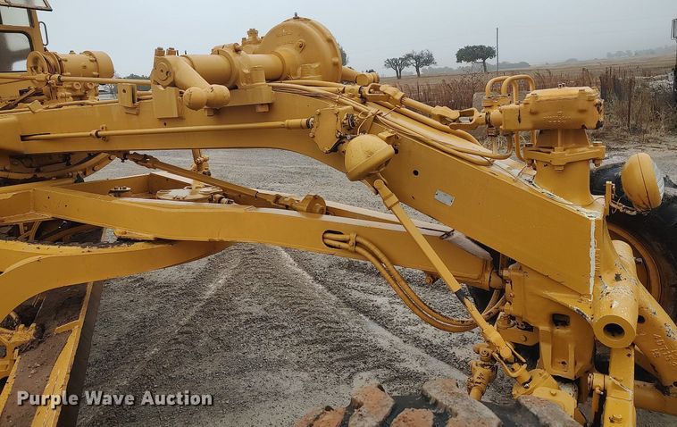 image for item KI9975 1963 Caterpillar 12  rigid frame motor grader