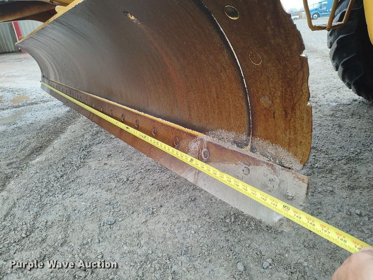 image for item KI9975 1963 Caterpillar 12  rigid frame motor grader