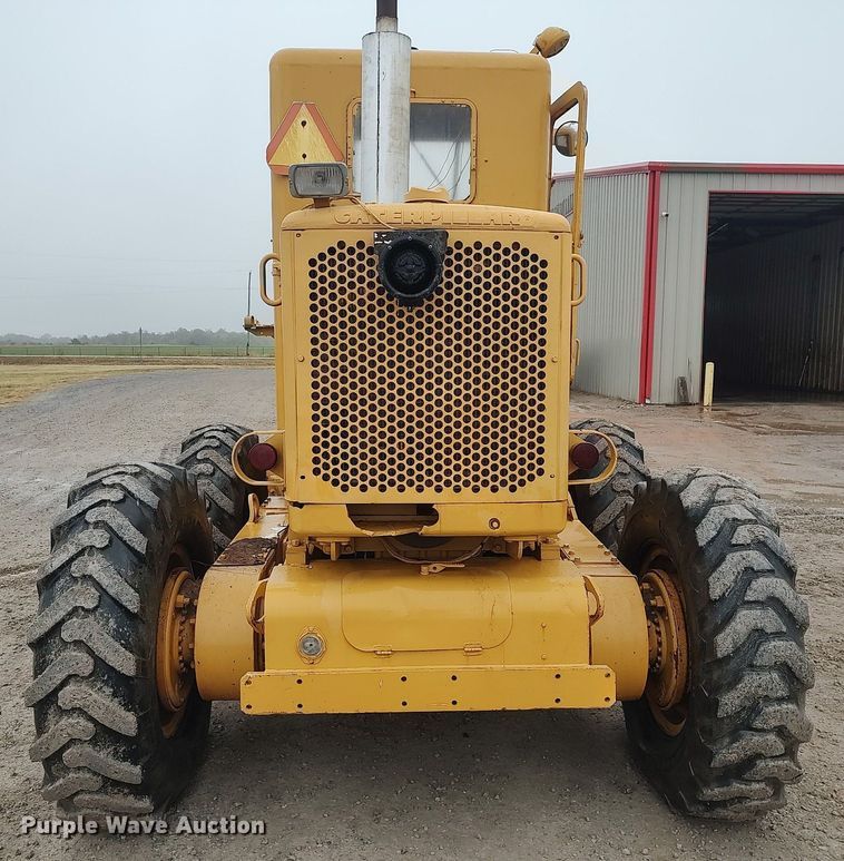 image for item KI9975 1963 Caterpillar 12  rigid frame motor grader