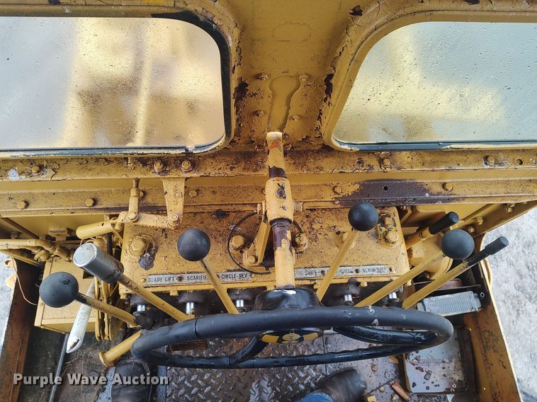 image for item KI9975 1963 Caterpillar 12  rigid frame motor grader