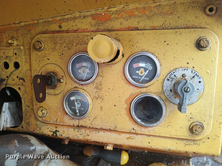 image for item KI9975 1963 Caterpillar 12  rigid frame motor grader