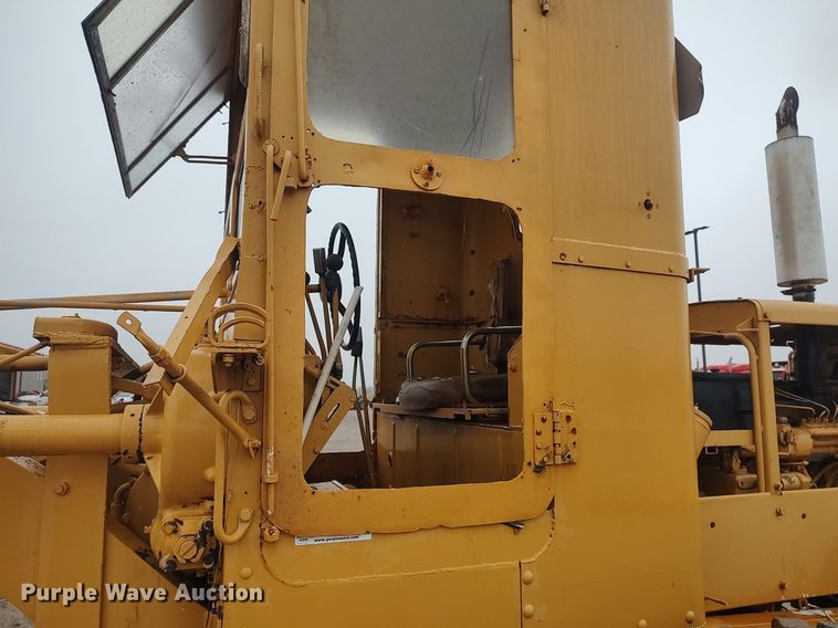 image for item KI9975 1963 Caterpillar 12  rigid frame motor grader