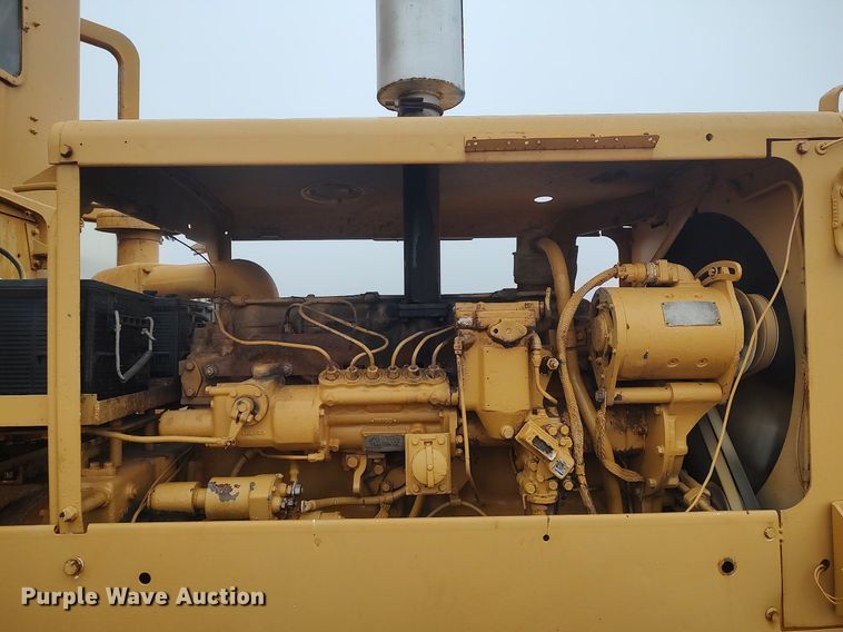 image for item KI9975 1963 Caterpillar 12  rigid frame motor grader