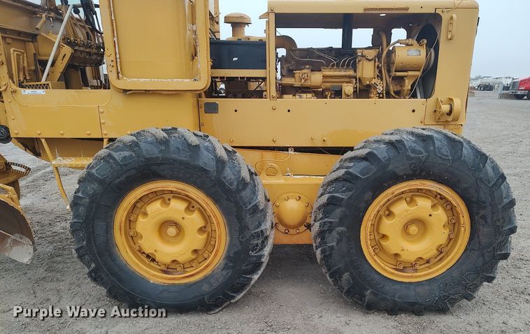 image for item KI9975 1963 Caterpillar 12  rigid frame motor grader