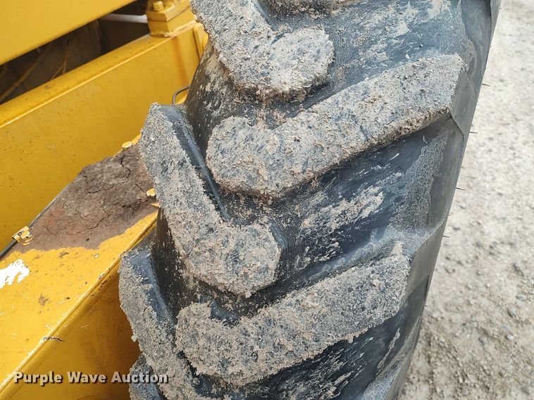 image for item KI9975 1963 Caterpillar 12  rigid frame motor grader