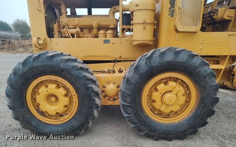 image for item KI9975 1963 Caterpillar 12  rigid frame motor grader
