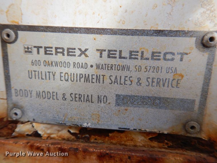 image for item KW9660 2004 GMC C8500  bucket truck