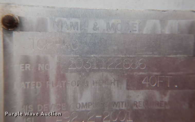 image for item KW9660 2004 GMC C8500  bucket truck