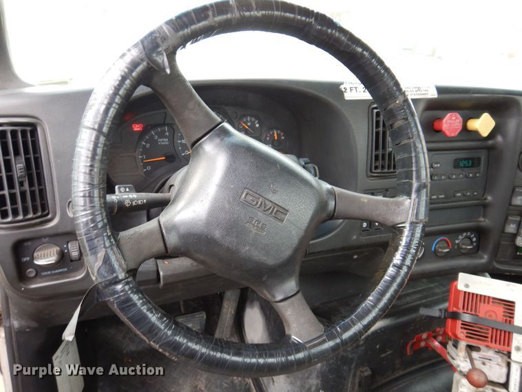 image for item KW9660 2004 GMC C8500  bucket truck