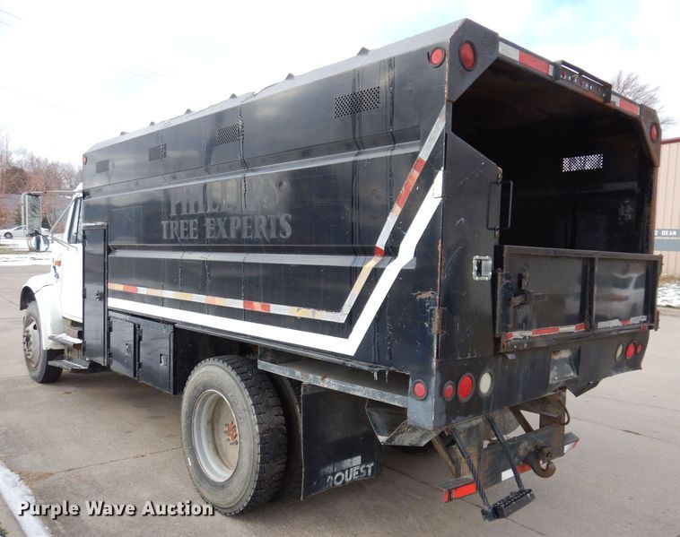 image for item KW9661 2000 International 4700  chipper truck