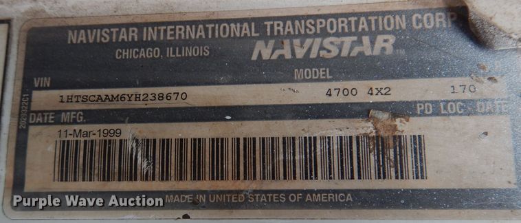 image for item KW9661 2000 International 4700  chipper truck