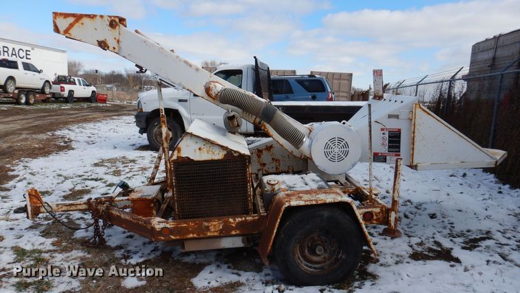 image for item KW9662 Wood Chuck Chipper  wood chipper