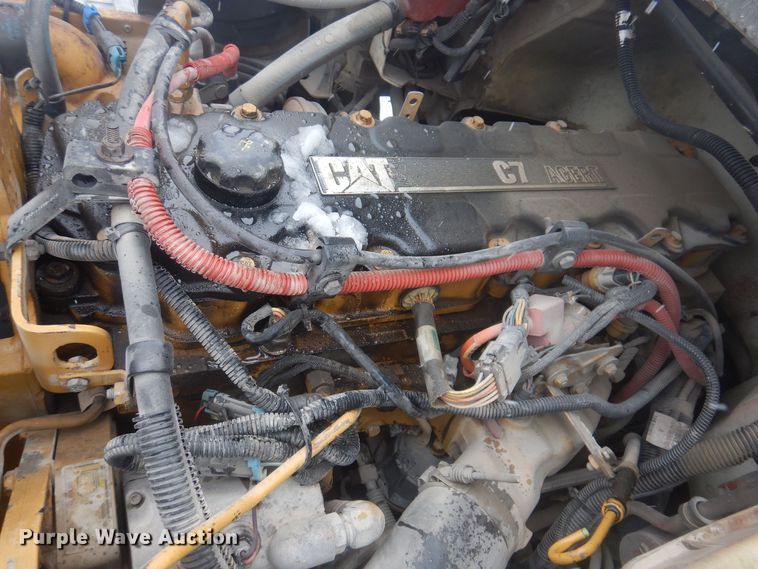 image for item KW9685 2004 Freightliner Business Class M2  flatbed truck