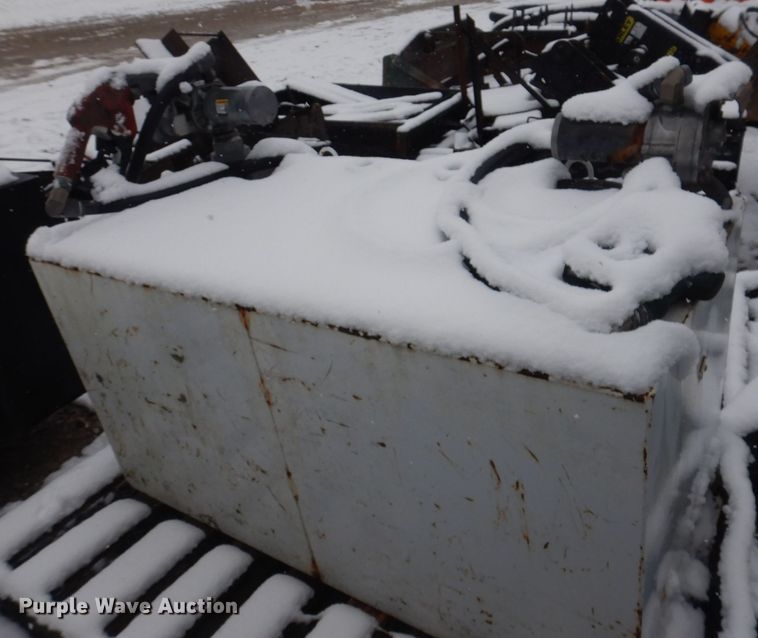 image for item KW9686 (2) auxiliary fuel tanks