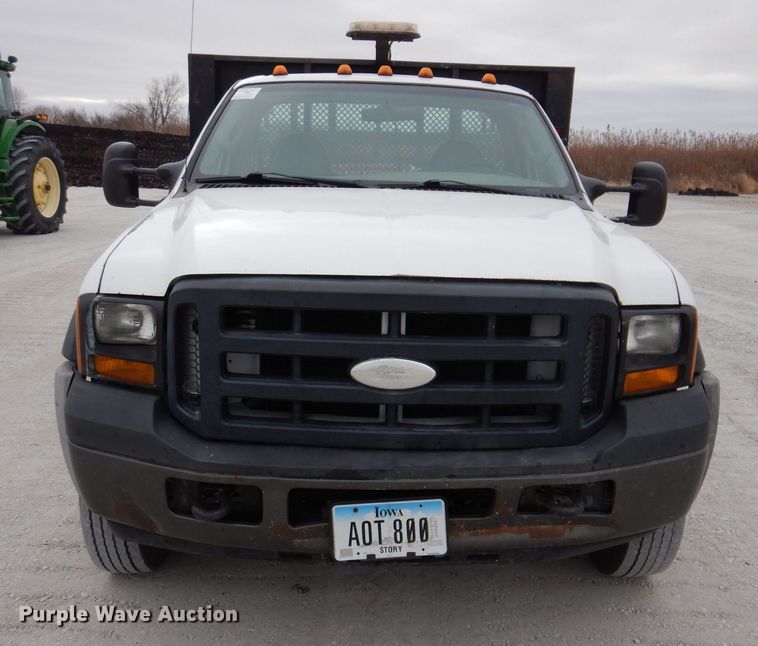 image for item KW9700 2006 Ford F450 Super Duty XL  flatbed truck