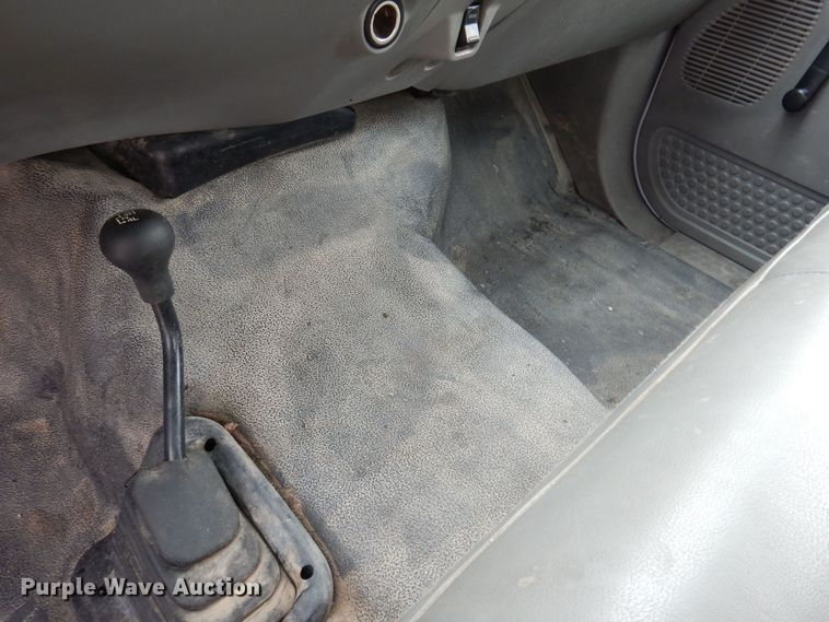 image for item KW9700 2006 Ford F450 Super Duty XL  flatbed truck