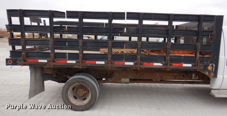 image for item KW9700 2006 Ford F450 Super Duty XL  flatbed truck