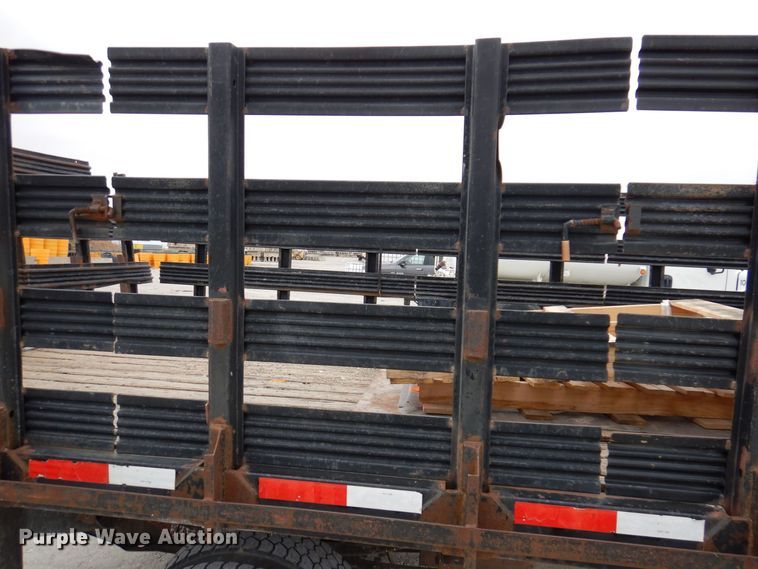 image for item KW9700 2006 Ford F450 Super Duty XL  flatbed truck