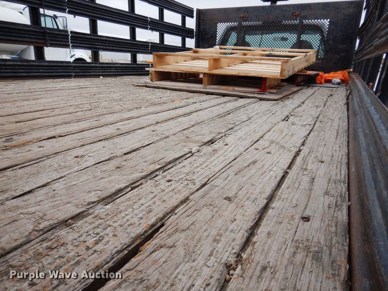 image for item KW9700 2006 Ford F450 Super Duty XL  flatbed truck