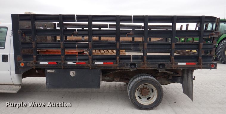 image for item KW9700 2006 Ford F450 Super Duty XL  flatbed truck