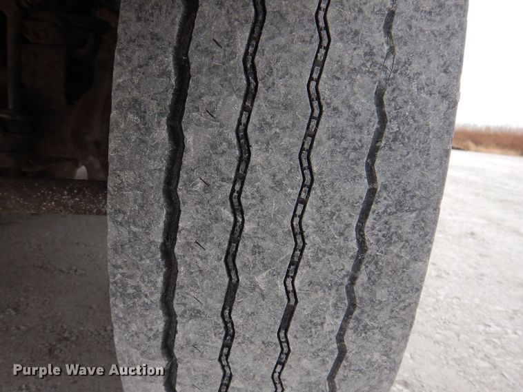 image for item KW9700 2006 Ford F450 Super Duty XL  flatbed truck