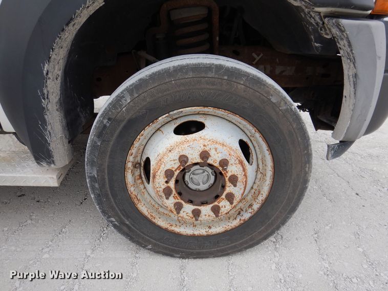 image for item KW9700 2006 Ford F450 Super Duty XL  flatbed truck