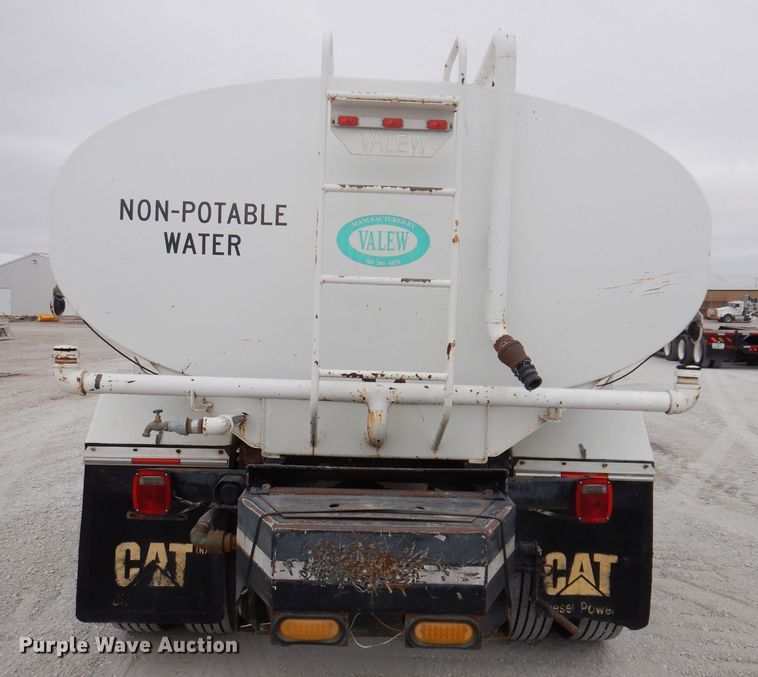 image for item KW9701 2006 Freightliner Business Class M2  water truck