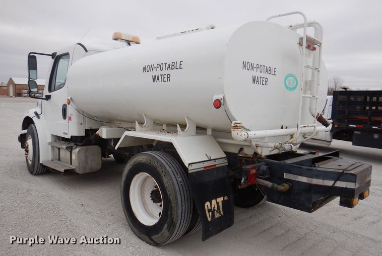 image for item KW9701 2006 Freightliner Business Class M2  water truck