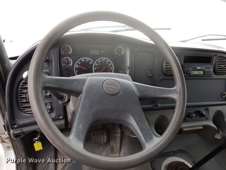 image for item KW9701 2006 Freightliner Business Class M2  water truck