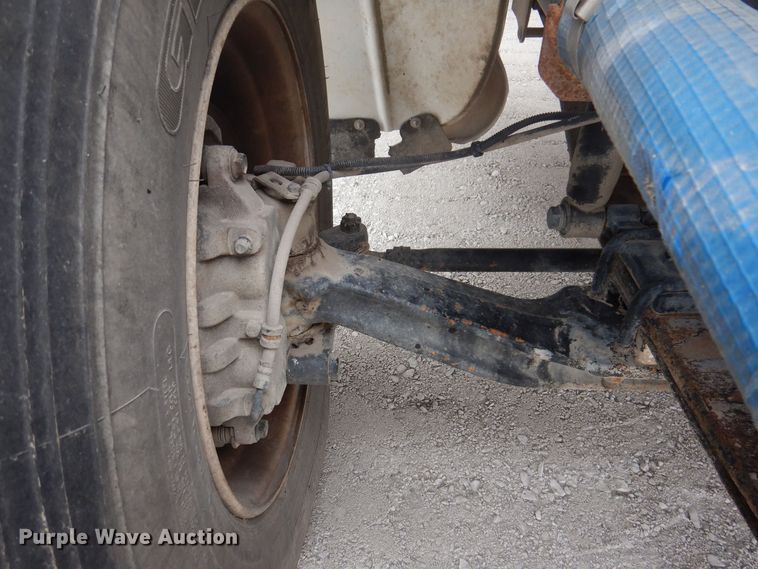 image for item KW9701 2006 Freightliner Business Class M2  water truck