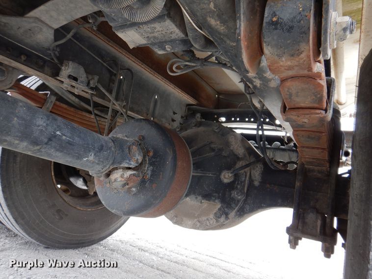 image for item KW9701 2006 Freightliner Business Class M2  water truck