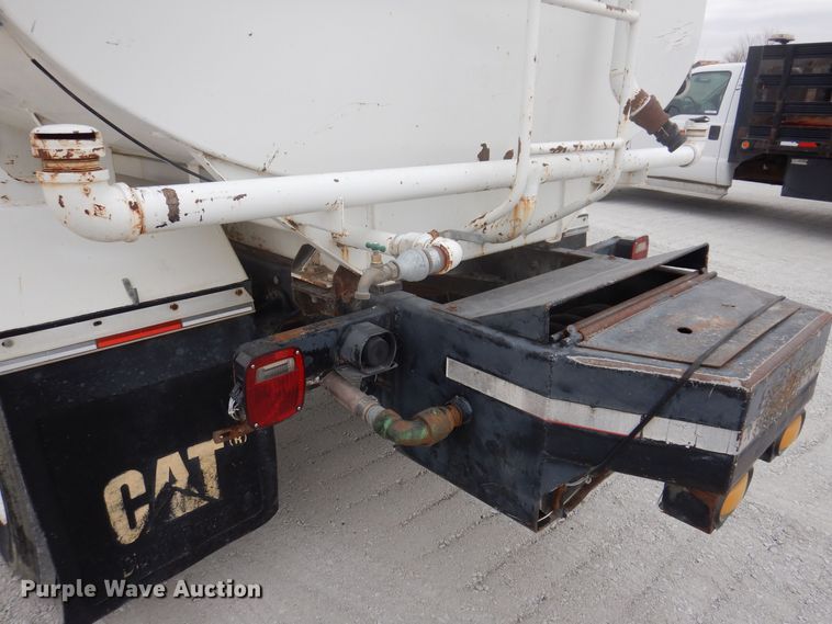 image for item KW9701 2006 Freightliner Business Class M2  water truck