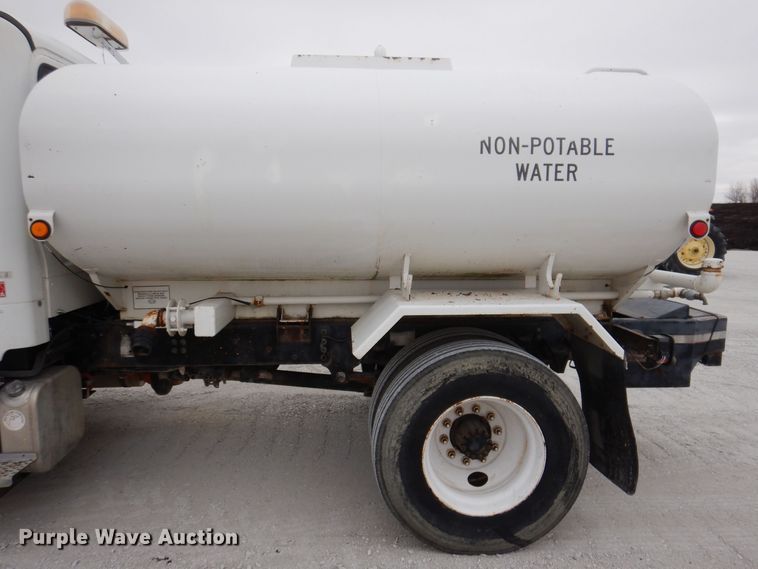 image for item KW9701 2006 Freightliner Business Class M2  water truck