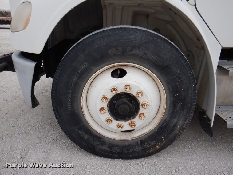 image for item KW9701 2006 Freightliner Business Class M2  water truck