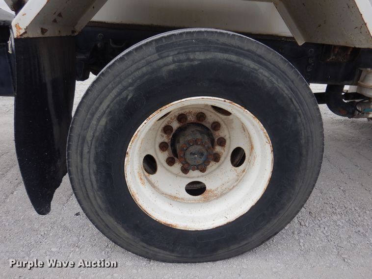 image for item KW9701 2006 Freightliner Business Class M2  water truck