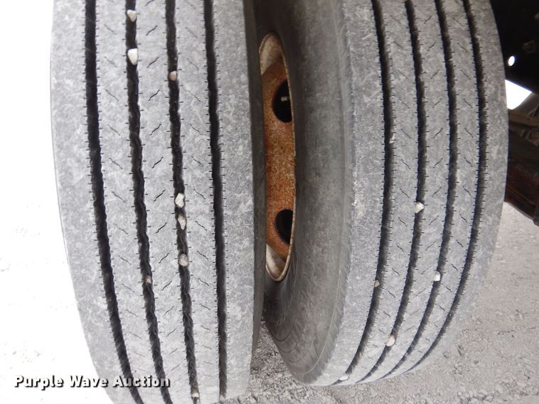 image for item KW9701 2006 Freightliner Business Class M2  water truck