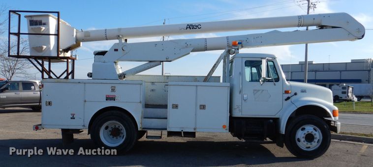 image for item KW9764 2001 International 4700  bucket truck