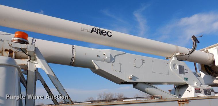 image for item KW9764 2001 International 4700  bucket truck