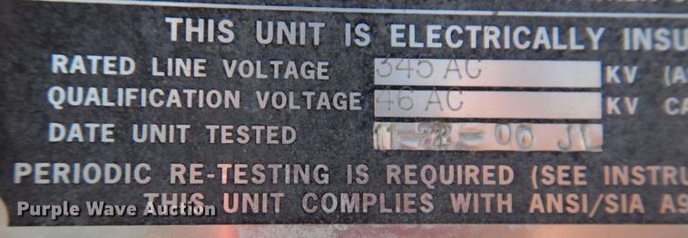 image for item KW9764 2001 International 4700  bucket truck