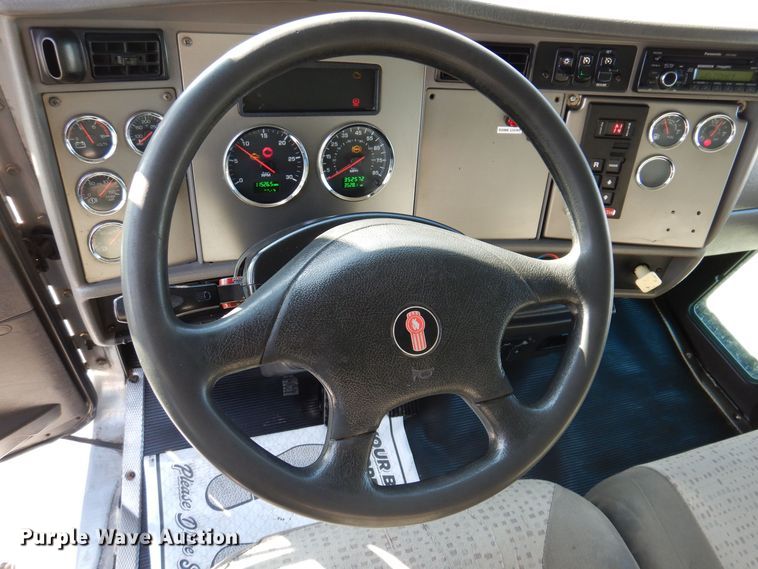 image for item KW9765 2014 Kenworth T370  truck cab and chassis