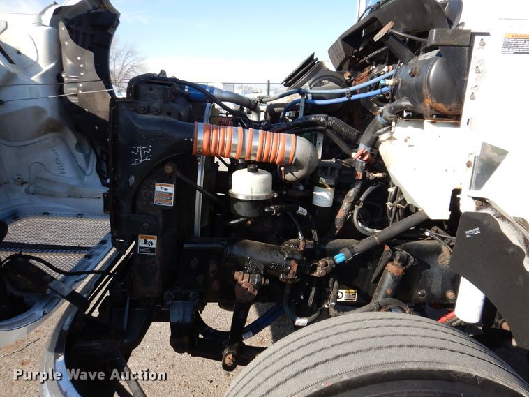 image for item KW9765 2014 Kenworth T370  truck cab and chassis