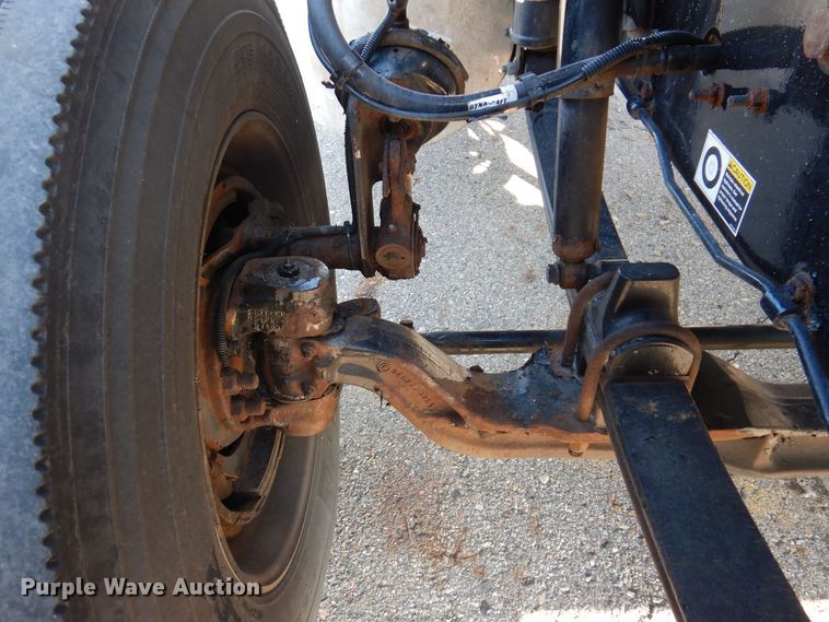 image for item KW9765 2014 Kenworth T370  truck cab and chassis